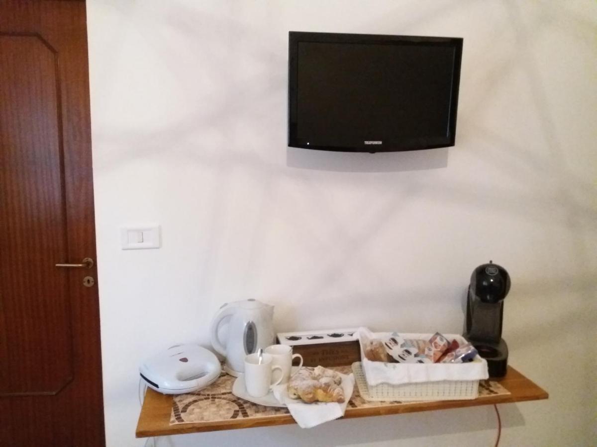 Bed & Breakfast Acquaviva Di Vullo Vincenzo Acquaviva Platani 外观 照片