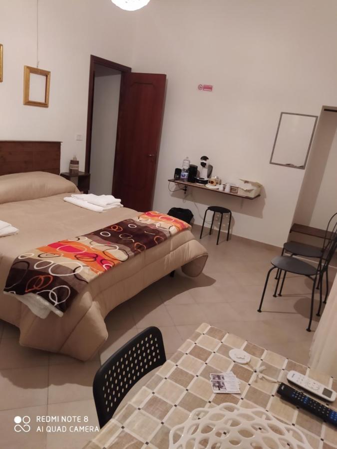 Bed & Breakfast Acquaviva Di Vullo Vincenzo Acquaviva Platani 外观 照片