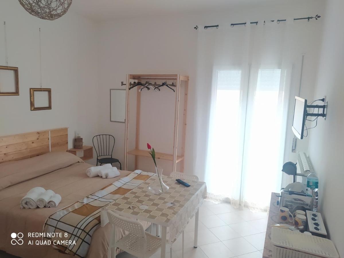 Bed & Breakfast Acquaviva Di Vullo Vincenzo Acquaviva Platani 外观 照片