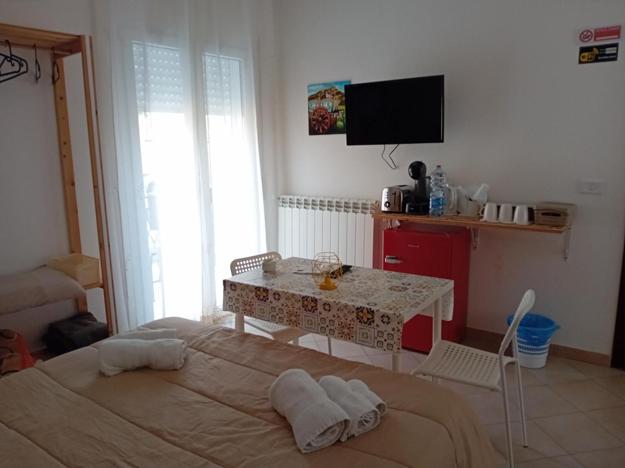Bed & Breakfast Acquaviva Di Vullo Vincenzo Acquaviva Platani 外观 照片